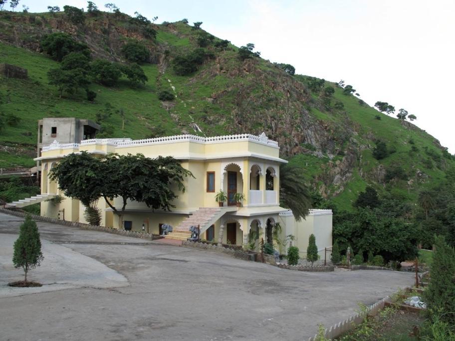 Aaram Baagh By Pachar Group Hotel Udaipur Exterior photo
